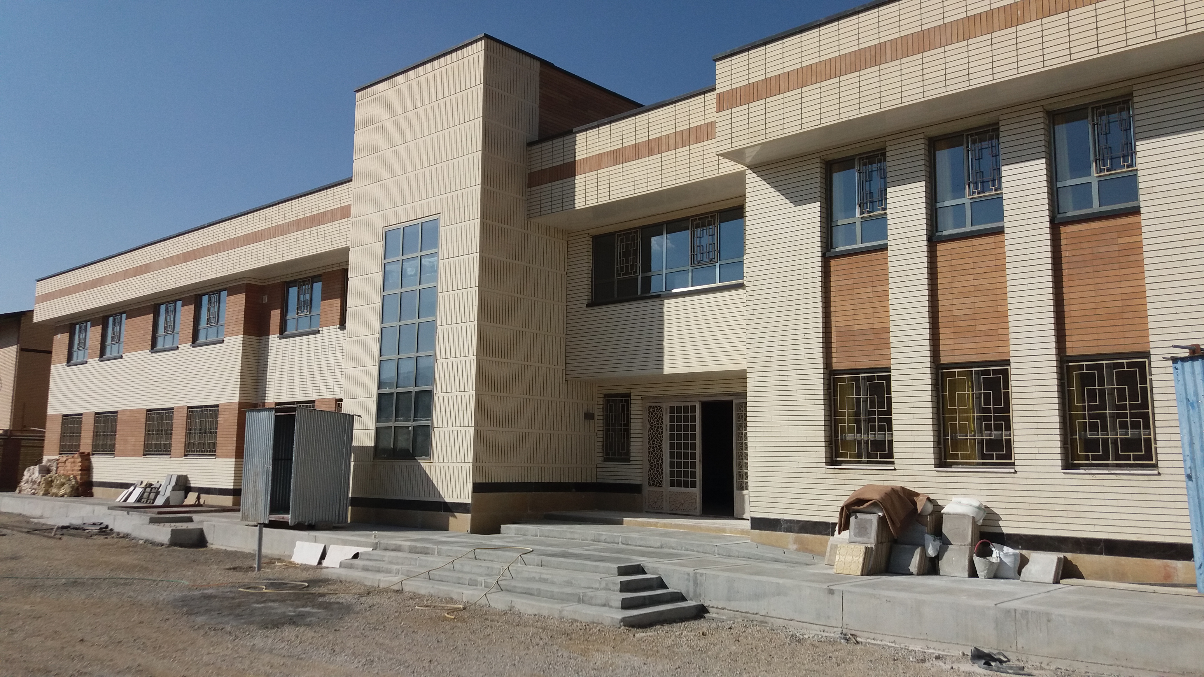 دبیرستان ایراندخت